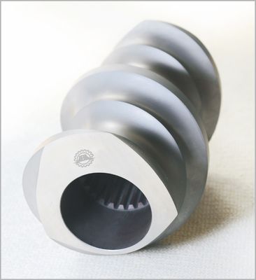 Tre viti della macchina di estrussione gemellata di volo Colore metallico Uniformità di taglio elevata Elemento di vite dell'estrusore
