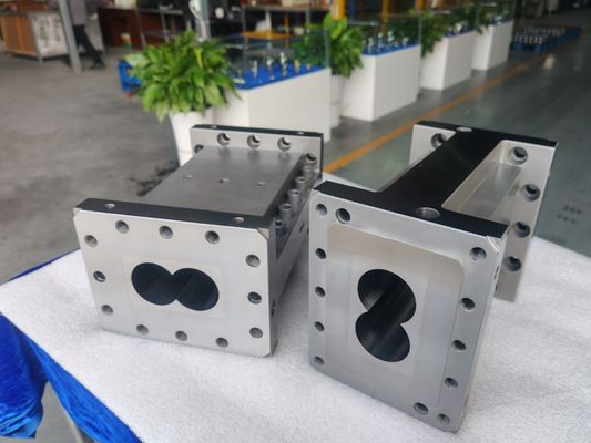 Extruder a doppia vite OEM ad alta precisione Tolleranze 0,05 mm e 50 barili per vantaggio